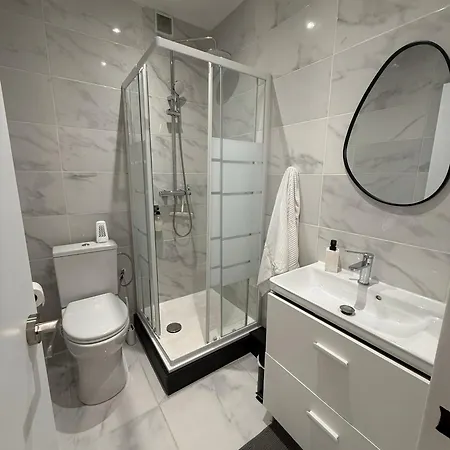Appartement Clim&terrasse - Free Parking - 100m De La